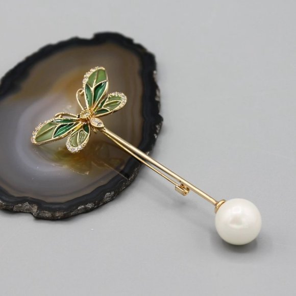 Green Enamel Butterfly Stick Pin Brooch with Faux Pearl - Picture 2 of 11